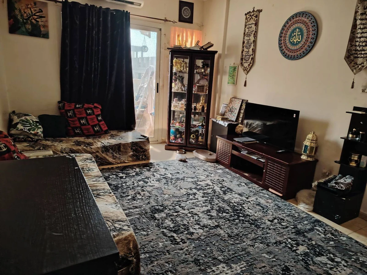Bed space for bachelors.