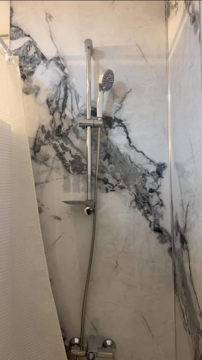 Fully furnished studio available monthly
