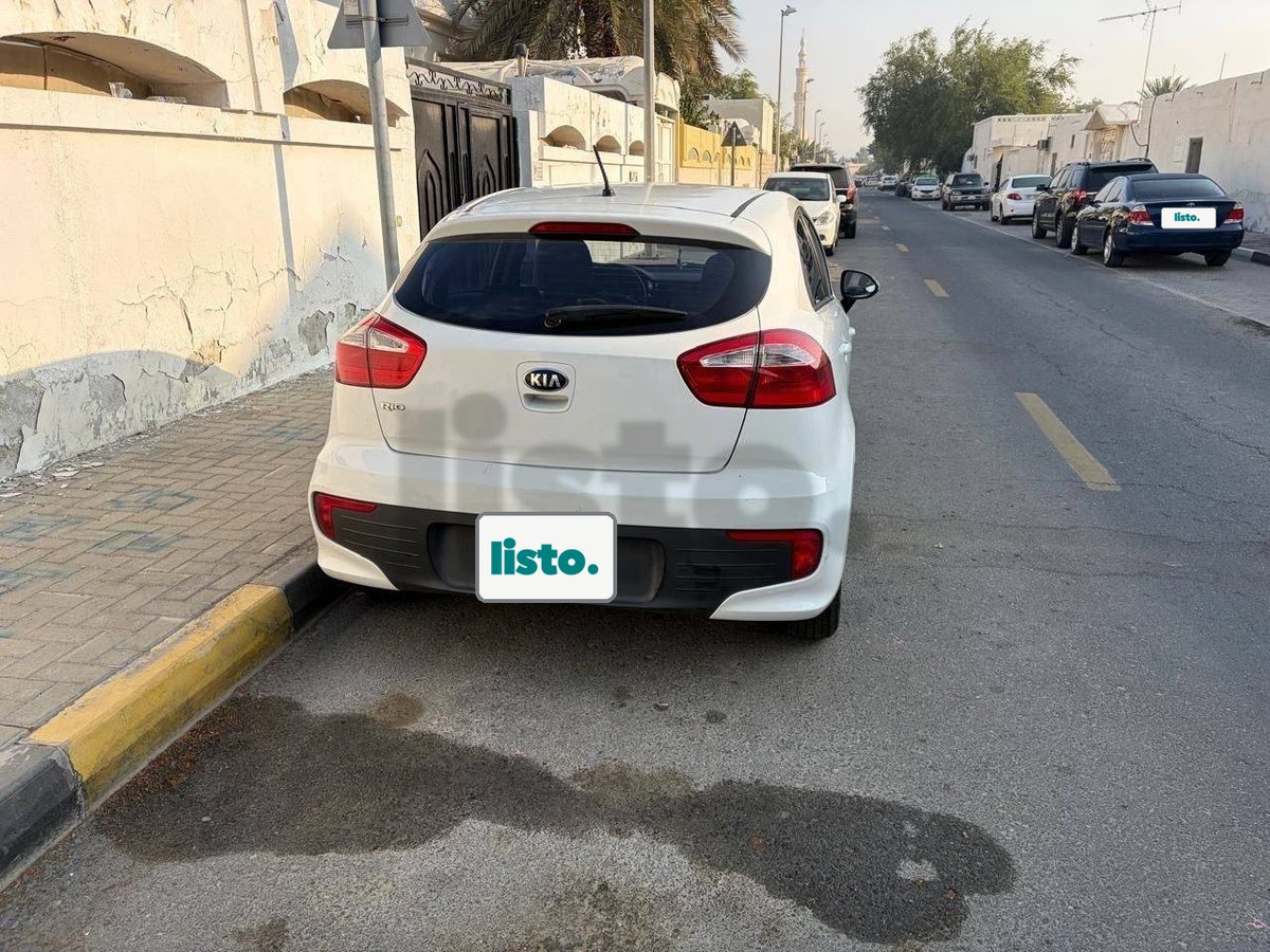 White Kia Rio Hatchback for Sale - Excellent Condition